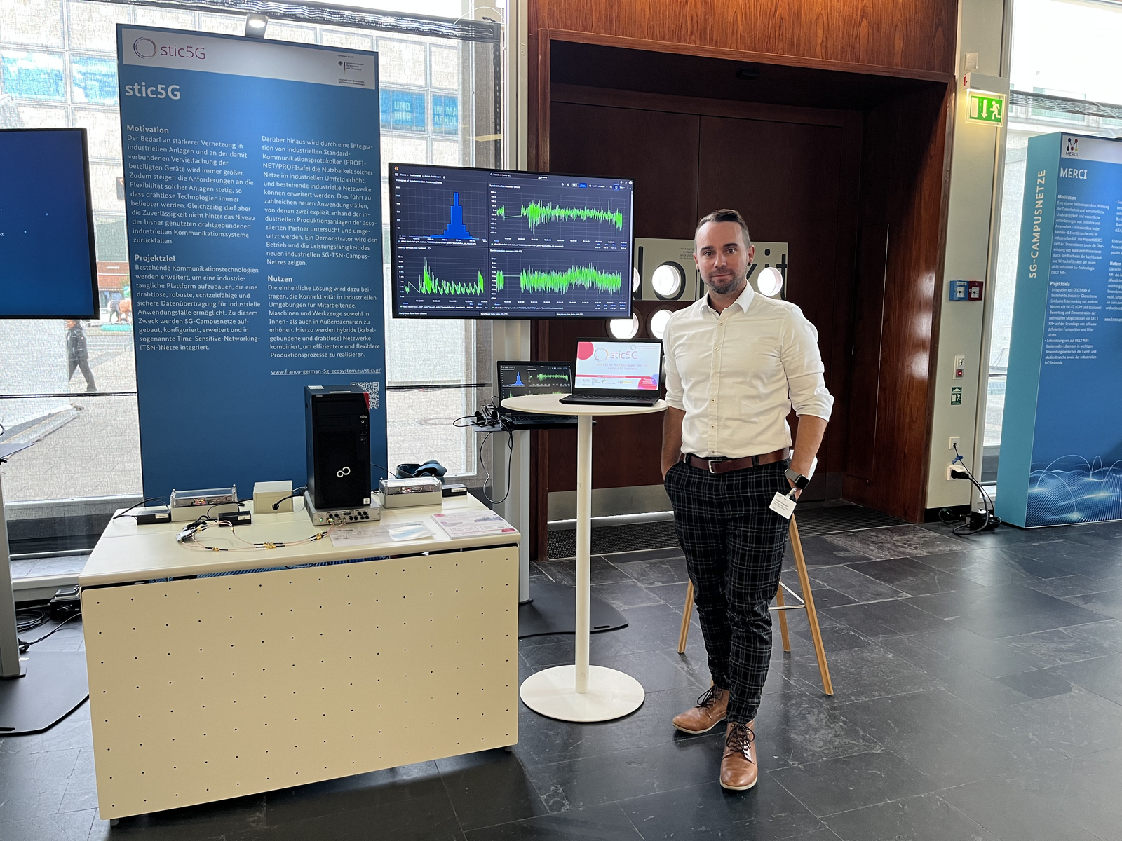 Manuel Schappacher at the stic5G representation stand